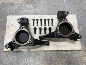 0621 Chevrolet 98-04 2wd S10 Blazer Spindles L/r With Brake Bolts G-body Big Brakes C5 Corvette