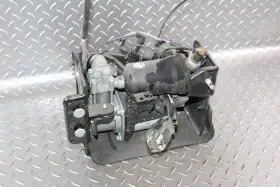 23316154 Chevrolet 17-20 Tahoe Electronic Air Ride Suspenison Compressor Pump Assembly Oem Bracket