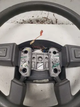 235.gm1i05 Chevrolet Malibunew 2005 Steering Wheel 1452049
