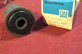 3978060 Chevrolet Nos 1971-1974 Vega Rear Axle Control Arm Upper Bushing