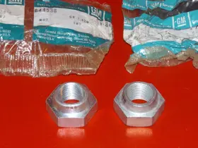 644536 Chevrolet Nos 1963-1972 Gmc Big Truck Series 50-80 / Front Spring Nuts