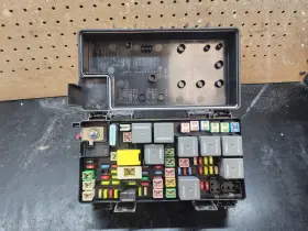 04692302ab Dodge 2008 2009 Caravan Journey Tipm Integrated Unit Fuse Box Oem