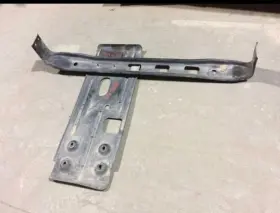 477.ch8503 Dodge Truck 03 Ram 1500 4x4 Used 5.7l 4wd Transfer Case Suspension Crossmember Mount