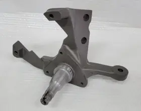 8s7aa Ford 87-93 Mustang Right Front Steering Brake Wheel Spindle Passenger Side