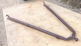 B-3405 Ford 1932 Front Wishbone Original