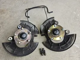 F4z7aa Ford 1994-1995 Mustang Spindles Hubs R&l With Oem Strut And Caliper Bolts Abs Sensors