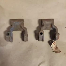 Tbaa-5776-a Ford Nos 1938-1960 F-2 F-3 3/4 1-ton F-250 F-350 Rear Spring Shackle Tbaa-5776a Tbaa-5776-a Ford Nos 1938-1960 F-2 F-3 3/4 1-ton F-250 F-350 Rear Spring Shackle Tbaa-5776a