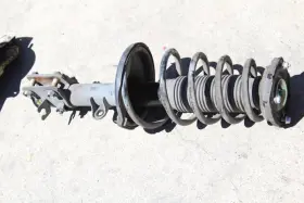 527-60476r Hyundai 2008 Tucson Right Passenger Side Rear Strut Spring