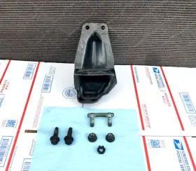 Jeep 3431 87-01 Cherokee Xj Frame Track Bar Mount Bracket With Mounting Hardware Oem