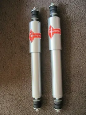 124789 Kyb Sunbeam Alpine Series 1 2 And 3 Set Of Gas Front Shock Absorbers New
