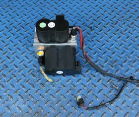 A2213201058 Mercedes-benz 2010-2013 S63 Amg Abc Hydraulic Rear Valve Block Solenoid A2213201058 Mercedes-benz 2010-2013 S63 Amg Abc Hydraulic Rear Valve Block Solenoid