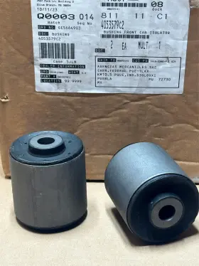 Navistar 4053579c2 2x Pc Lot Genuine Front Cab Isolator Bushing