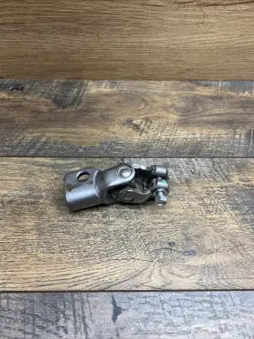 48070-1aa0a Nissan Nissan/infiniti - Upper Shaft Column Joint Coupling Used Oem