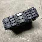 94-95 Mercedes C220 C280 Ac Heater Climate Control Unit W2028300785 Oem Used. Price: $75.00.